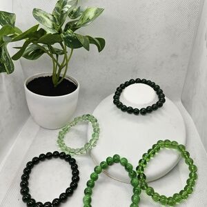 Chic Green Beaded Bracelet Collection